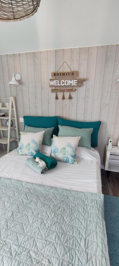 Suite Avec Tropezienne Vue Mer Hyeres Ngoại thất bức ảnh